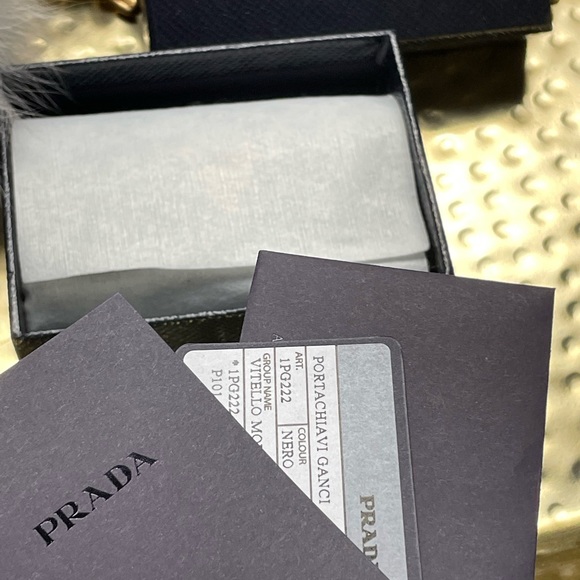 🌸PRICE FiRM🌸Prada 6 Key holder - Picture 12 of 16